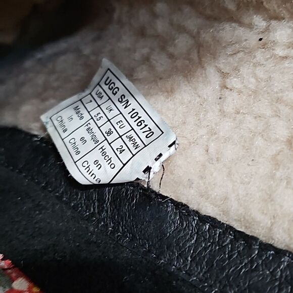 UGG Moto Boots - Picture 4 of 5